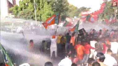 Kolkata: ममता सरकार के खिलाफ तेजस्वी सूर्या ने किया विरोध प्रदर्शन, पुलिस ने किया वाटर कैनन का इस्तेमाल