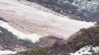 Video: हेमकुंड साहिब यात्रा मार्ग के पास पानी की तरह बह रही बर्फ, कैमरे में कैद हुई तस्वीर