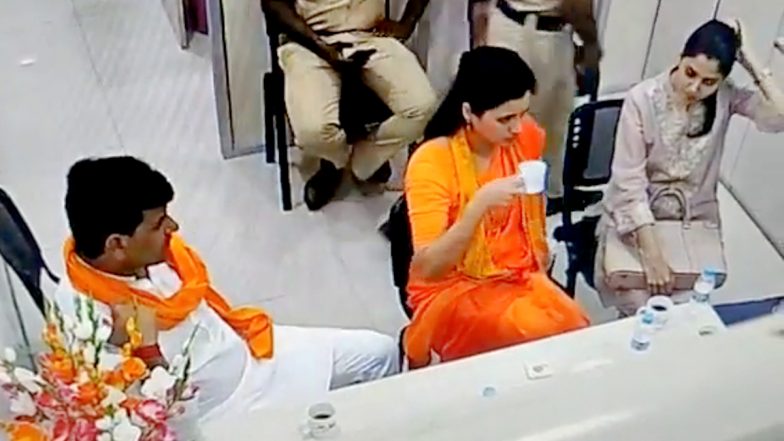 Mumbai: थाने में चाय पीती नजर आईं नवनीत राणा! दुर्व्यवहार के आरोप गलत? पुलिस कमिश्नर ने शेयर किया VIDEO