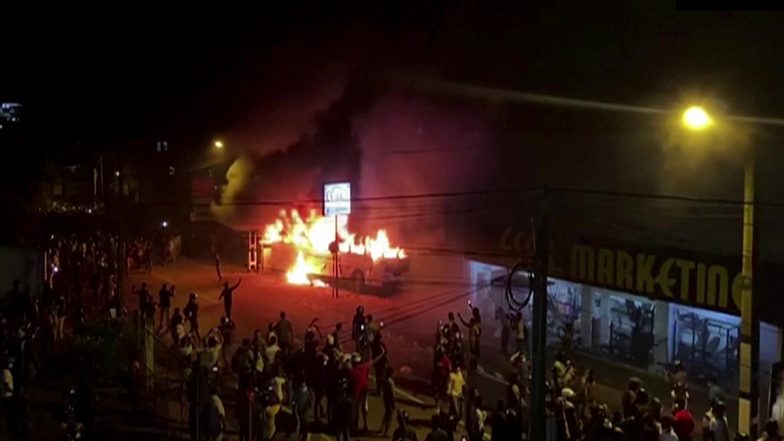Sri Lanka: राष्&zwj;ट्रपति Gotabaya Rajapaksa के खिलाफ कोलंबो में विरोध प्रदर्शन के चलते लगाया गया कर्फ्यू हटा