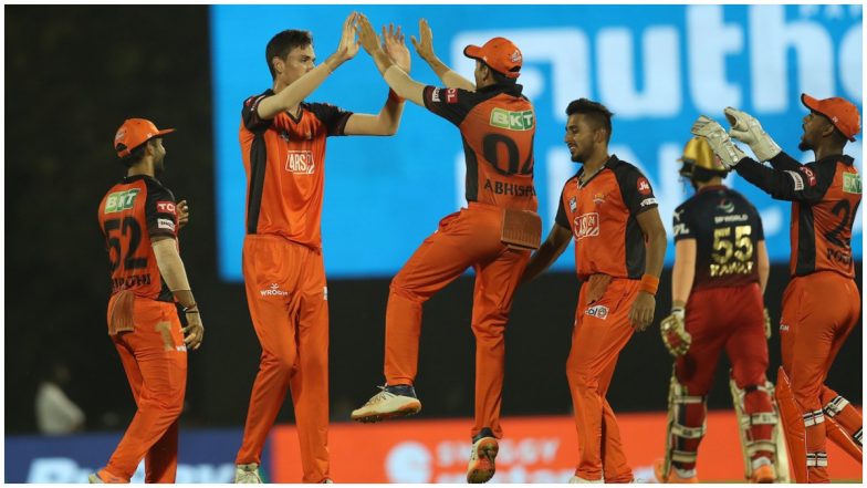 IPL 2022, RCB vs SRH: आरसीबी की आधी टीम लौटी पवेलियन, सुयश प्रभुदेसाई लौटे पवेलियन