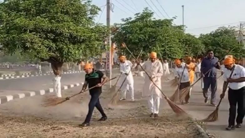 Guru Tegh Bahadur Jayanti 2022: गुरु तेग बहादुर जी के 400वें प्रकाश पर्व का दिखा जबरदस्त उत्साह, शहर में चलाया गया सफाई अभियान