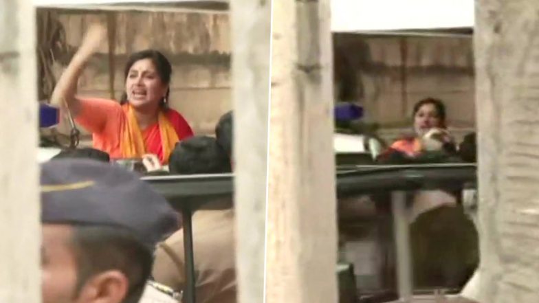 Hanuman Chalisa Controversy: नवनीत राणा और उनके पति ने अपनी गिरफ्तारी को बताया गैर कानूनी