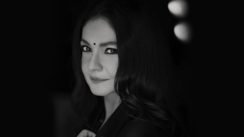 लम्बे अरसे बाद फिल्मो में वापसी करने जा रही Pooja Bhatt, जाने कौन सी फिल्म से होगी बॉलीवुड में एंट्री