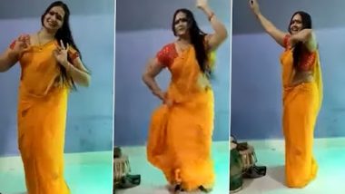 Desi Bhabhi Dance: देसी भाभी ने पिली साड़ी पहनकर भोजपुरी गाने पर किया जबरदस्त डांस, अपने मूव्स से लगाई आग