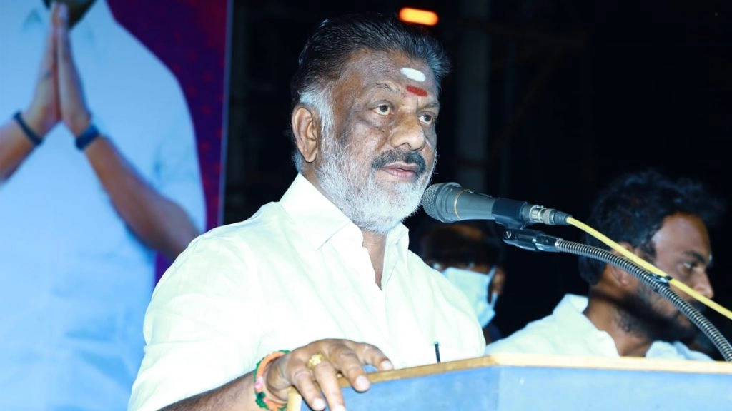 मद्रास उच्च न्यायालय ने पलानीस्वामी को अन्नाद्रमुक का शीर्ष नेता बताया