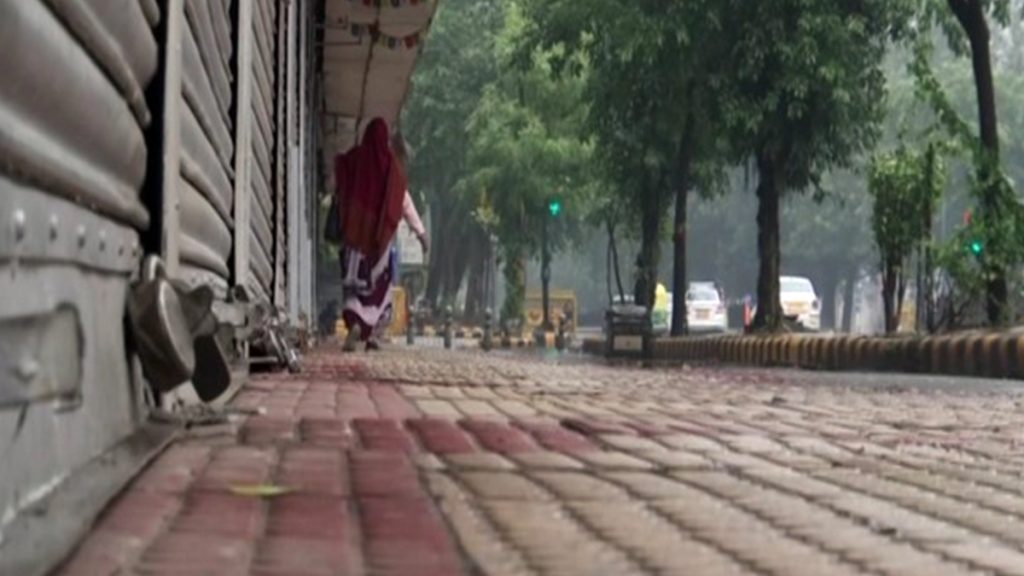 विभिन्न जिलों के अलग-अलग थानों में दर्ज प्राथमिकियों के तहत आरोपियों की गिरफ्तारी के लिए लगातार छापामारी की जा रही है