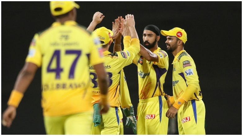 IPL 2022, CSK vs MI: मुंबई इंडियंस का तीसरा विकेट गिरा, मुकेश चौधरी ने डेनियल सैम्स को बनाया अपना शिकार