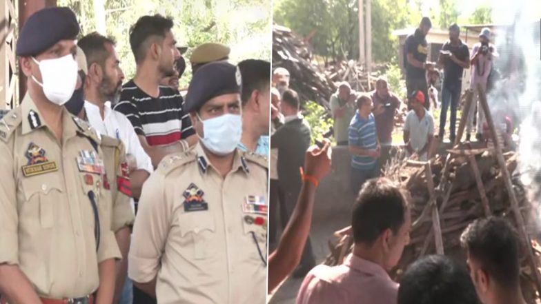 J-K Terrorist Attack: आतंकियों के हमले में मारे गए राहुल भट का किया गया अंतिम संस्कार, ADGP मुकेश सिंह समेत कई अधिकारी रहे मौजूद