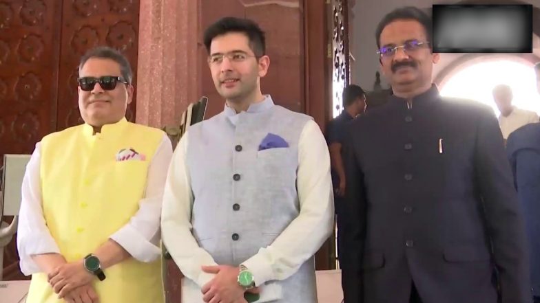 Delhi: आप नेता संजीव अरोड़ा और राघव चड्ढा ने ली राज्य सभा सांसद पद की शपथ