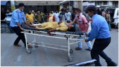 जम्मू-कश्मीर में तीर्थयात्रियों को ले जा रही बस में आग लगने से 4 की मौत, 22 घायल