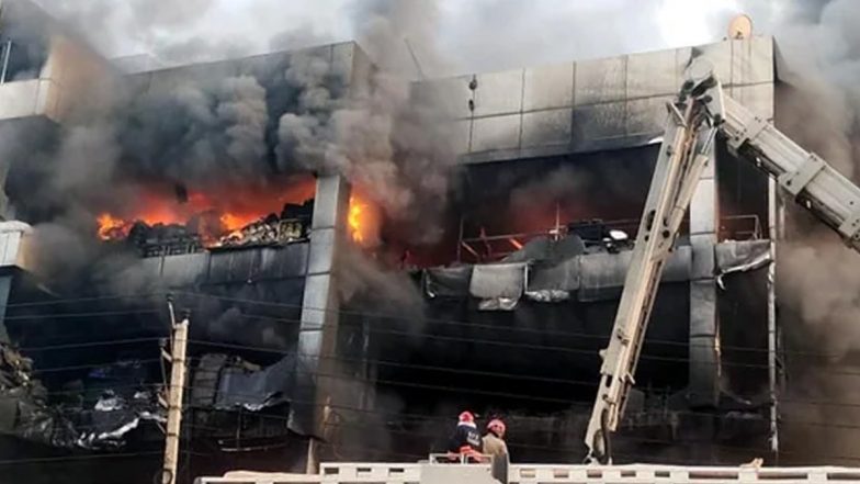 Delhi Mundka Fire: मुंडका हादसे में अबतक 27 लोगों की मौत, 28 लोग लापता, फैक्ट्री मालिकों को किया गया गिरफ्तार