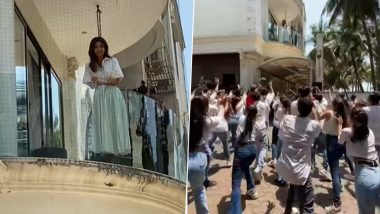 Shilpa Shetty के जन्मदिन पर फैंस ने उनके घर के बाहर किया फ्लैश डांस, खुशी से झूमी एक्ट्रेस