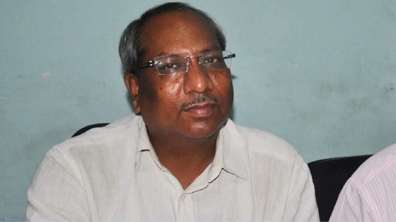 यूपी के मंत्री ने ढकी लोहिया की प्रतिमा