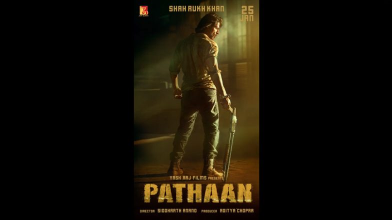 Pathaan First Look Out: शाहरुख खान की आगामी फिल्म पठान का पावरफुल फर्स्ट लुक आया सामने, फिल्म गणतंत्र दिवस के मौके पर बड़े पर्दे पर होगी रिलीज