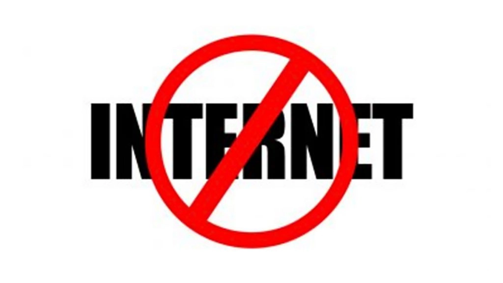 विरोध के बीच मणिपुर में मोबाइल इंटरनेट सेवा पांच दिनों के लिए निलंबित