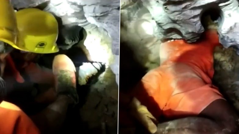 Chhattisgarh: बोरवेल में गिरे 10 वर्षीय बच्चे की मुश्किल में सांसें, बचाने के लिए नई सुरंग खोदी जा रही