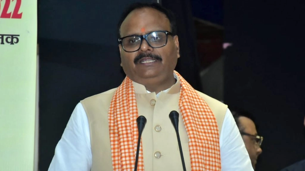 UP में सपा सरकार के समय अपराधी ‘मिनी सीएम’ बन गये थे: ब्रजेश पाठक