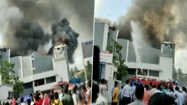 Maharashtra: अलीबाग के PNP थिएटर में लगी आग, मौके पर दमकल की कई गाड़ियां मौजूद