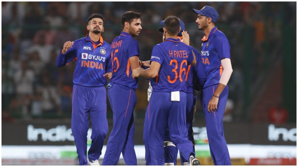 भुवनेश्वर कुमार के पास टीम इंडिया और दक्षिण अफ्रीका के बीच टी20 मैचों में सबसे सफल गेंदबाज बनने का मौका है