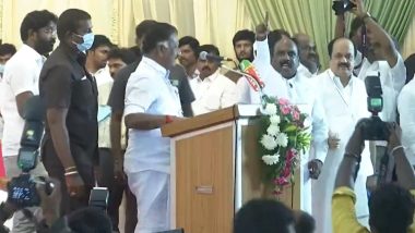 Tamil Nadu: ओ पनीरसेल्वम पर पार्टी की बैठक में फेंकी गई बोतलें, आधी बैठक छोड़कर गए पूर्व मुख्यमंत्री