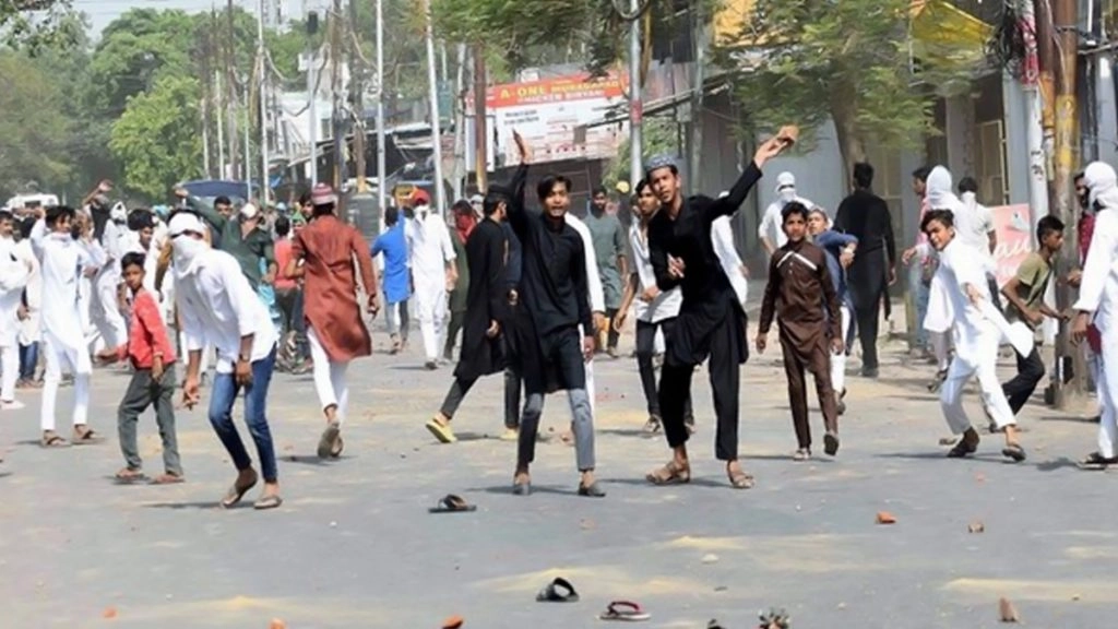 Bihar: महंगाई, बेरोजगारी के खिलाफ जाप का राजभवन मार्च, पुलिस ने किया लाठी चार्ज