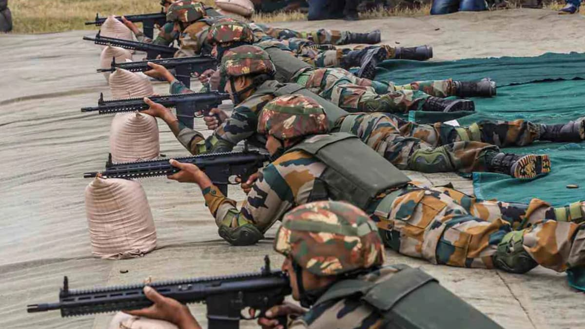 Agnipath Scheme: सेना ने जारी किए दिशा-निर्देश, किसी भी रेजीमेंट या यूनिट में तैनात किए जाएंगे अग्निवीर
