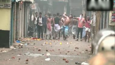 Howrah Violence: हावड़ा में प्रदर्शनकारियों ने फिर किया पथराव, पुलिस ने दागे आंसू गैस के गोले