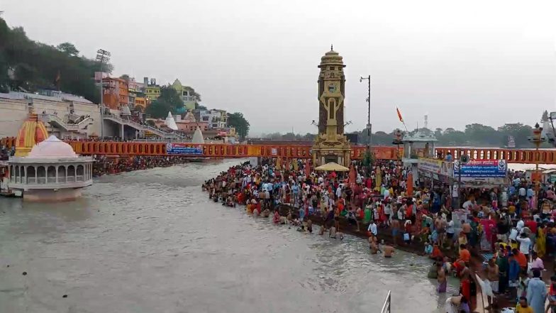 Ganga Dussehra 2022: देशभर में गंगा दशहरा की धूम, गंगा स्नान के लिए उमड़े श्रद्धालु