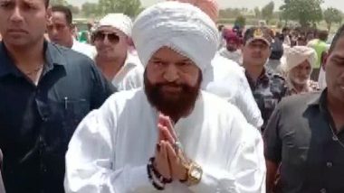 Sidhu Moosewala: सिद्धू मूसेवाला के परिवार से मिलने पहुंचे बीजेपी नेता हंस राज, कहा- एक पिता के तौर पर आया हूं यहां