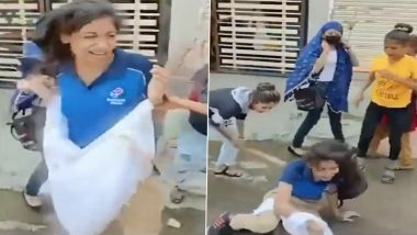 मध्य प्रदेश के इंदौर में लेडी गैंग का आतंक, काम पर जा रही डोमिनोज डिलिवरी गर्ल को बीच सड़क पर रोककर लात-घूंसों से पीटा- Watch Viral Video
