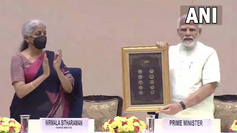 PM मोदी ने जारी किए 1,2,5,10 और 20 रुपये के नए सिक्के, दृष्टिहीन भी आसानी से कर सकेंगे पहचान