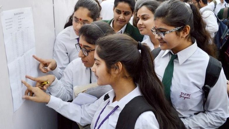 UP Board 10th Result: प्रिंस पटेल को पहला स्थान, 88.18 फीसदी छात्र पास, यहां देखें Toppers की लिस्ट