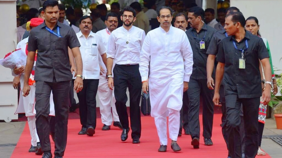 Veer savarkar Row: सावरकर के अपमान पर कुछ नहीं बोले उद्धव और आदित्य, नारायण राणे ने की आलोचना