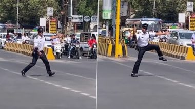 Dancing Cop: इंदौर के डांसिंग कॉप ने सड़क पर माइकल जैक्सन के डेंजरस सॉंग पर किया मूनवॉक, वीडियो देख लोग हुए इम्प्रेस