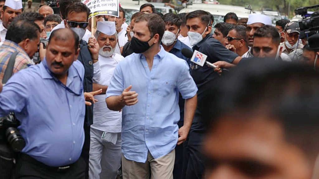 राहुल और कई कांग्रेस नेताओं ने ईडी की कार्रवाई को लेकर धरना दिया, हिरासत में लिए गए