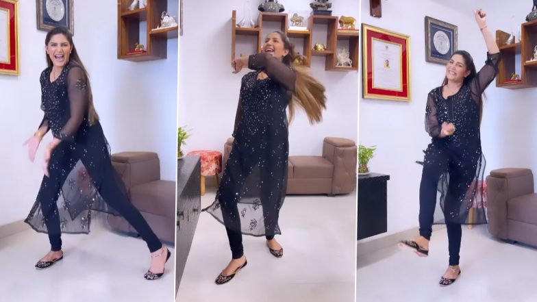 Sapna Choudhary ने ब्लैक सूट पहनकर किया गजब का डांस, Video देखकर झूम उठे फैंस 