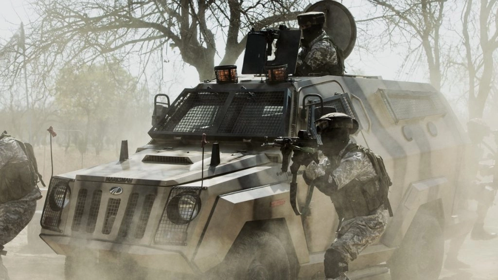 CRPF ने भारी मात्रा में नक्सलियों के हथियार और गोला बारूद बरामद किए