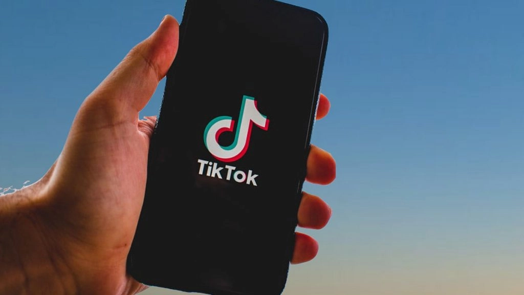 कंटेंट मॉडरेटरों को बाल यौन शोषण के वीडियो दिखा रहा टिकटॉक : रिपोर्ट