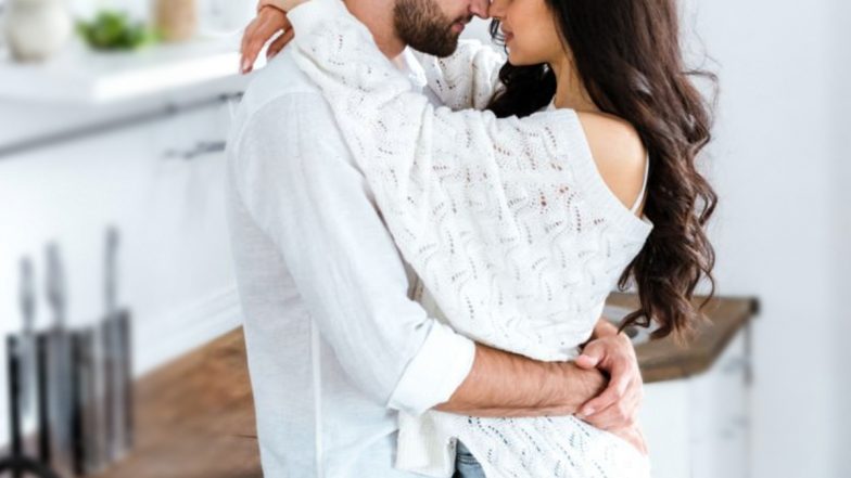Lip-Lock Challenge: कर्नाटक में कॉलेज के छात्रों का लिप-लॉक चैलेंज, वीडियो वायरल होने के बाद एक गिरफ्तार