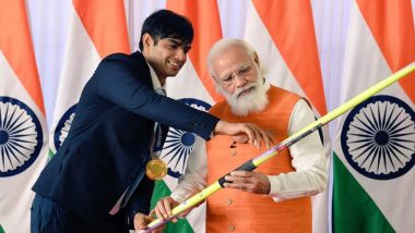 Neeraj Chopra Wins Silver Medal: नीरज चोपड़ा को PM मोदी समेत कई दिग्गजों ने दी बधाई, देश में जश्न का माहौल
