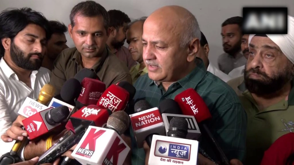 मोदी बनाम केजरीवाल होगा 2024 का लोकसभा चुनाव: सिसोदिया ने सीबीआई छापे के बाद कहा