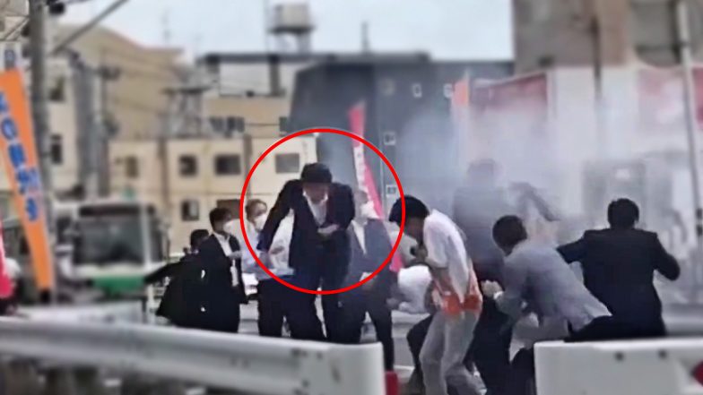 Shinzo Abe Death Video: शिंजो आबे की हत्या का वीडियो आया सामने, दूसरी गोली लगते ही गिर पड़े पूर्व प्रधानमंत्री