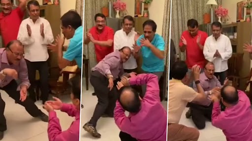 Viral Video: पार्टी में नागिन डांस करते हुए दो अंकल का क्लिप वायरल, वीडियो देख हो जाएंगे लोट पोट