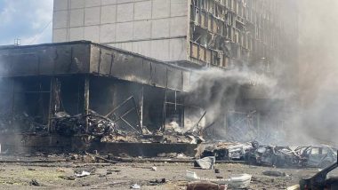 Russia-Ukraine War: यूक्रेन में रूसी मिसाइल हमले में 21 लोगों की मौत, 50 कार जलकर खाक