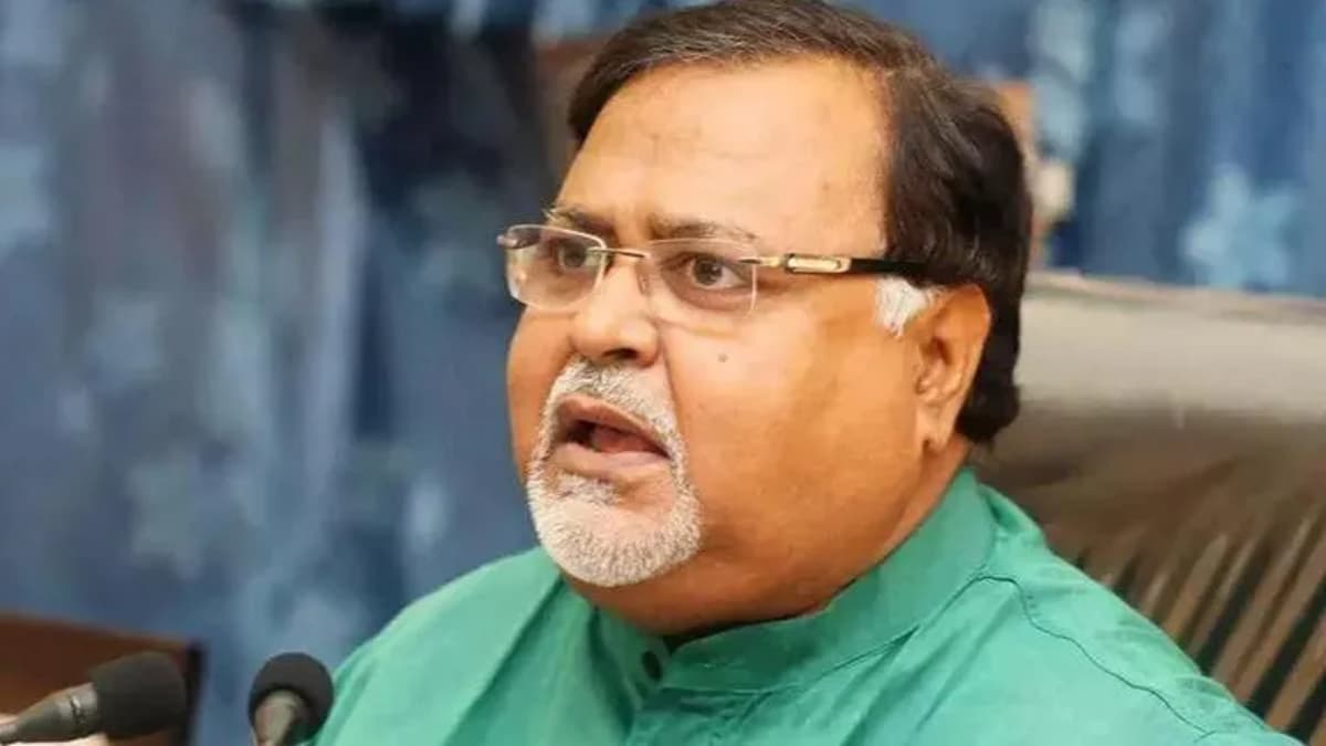 कोर्ट ने मंत्री पार्थ चटर्जी की ईडी हिरासत 3 अगस्त तक बढ़ाई