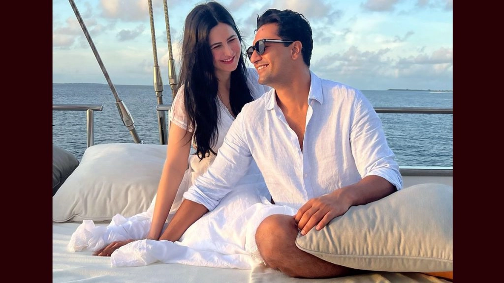 विकी कौशल ने पत्नी कैटरीना कैफ के साथ शेयर की रोमांटिक तस्वीर
