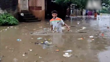 Valsad Flood: भारी बारिश के बाद उफान पर है औरंगा नदी, वलसाड में बाढ़, 300 लोगों को सुरक्षित स्थानों पर पहुंचाया गया