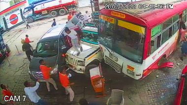 UP: पेट्रोल पंप में जा घुसी तेज रफ्तार बस, मशीनों के उड़ गए परखच्चे, सामने आया हादसा-VIDEO