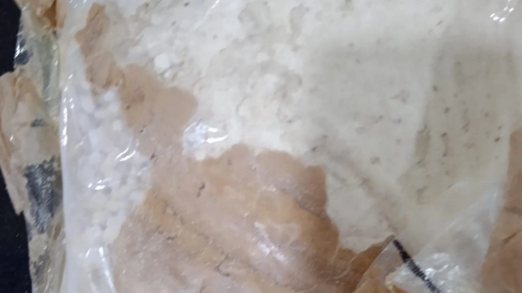 Honey Trap Case: हनी ट्रैप में फंसा शख्स 28 करोड़ रुपये की कोकीन के साथ मुंबई हवाई अड्डे पर धरा गया